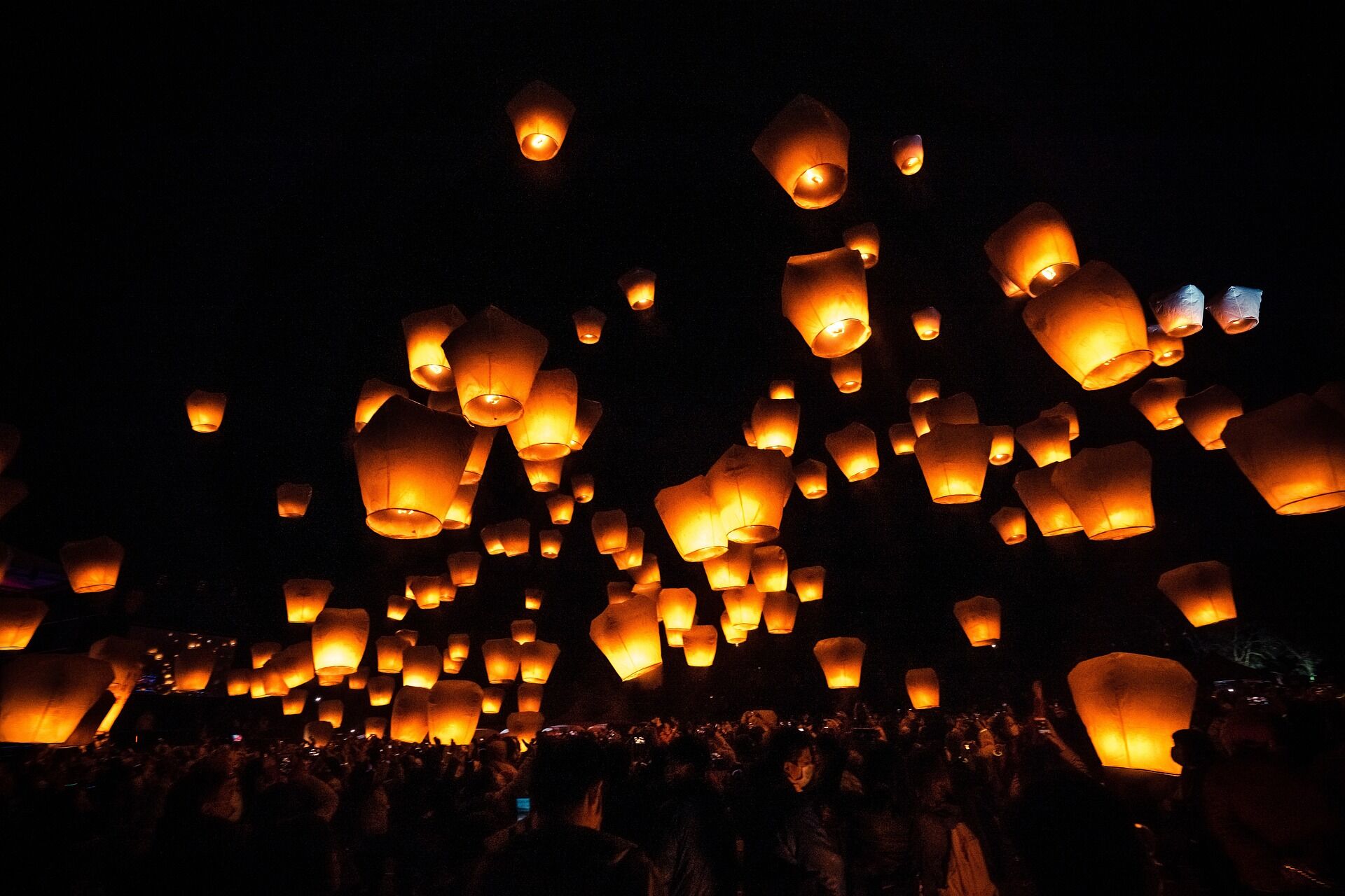 Chiang Mai Lantern-Lifted Festival